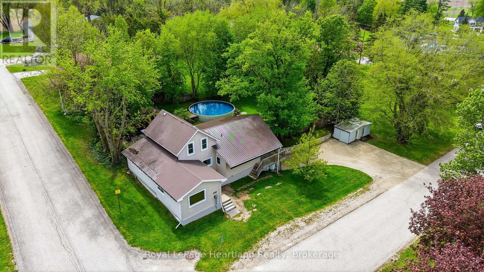 2058 James Street Property Photo 5