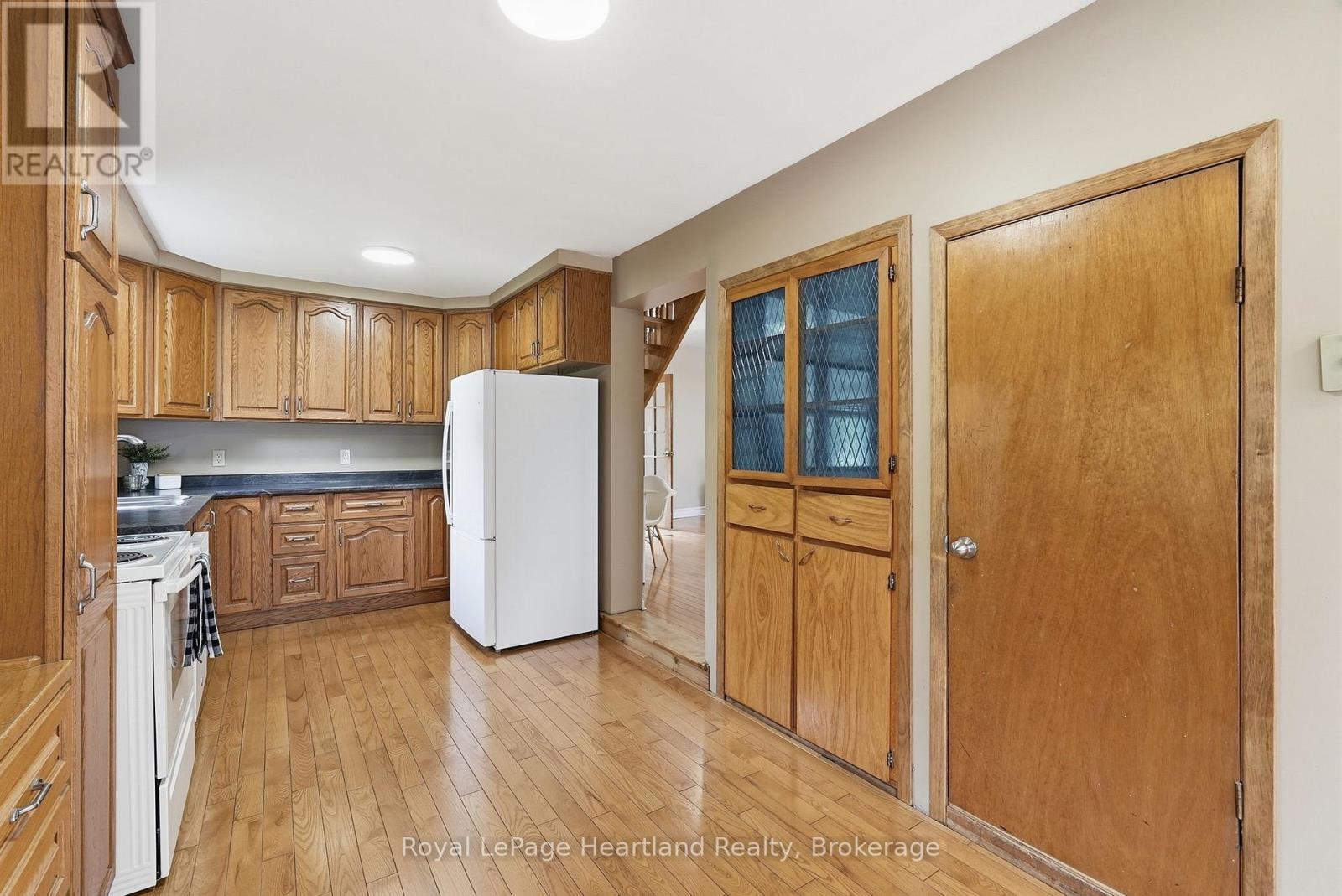 2058 James Street Property Photo 11
