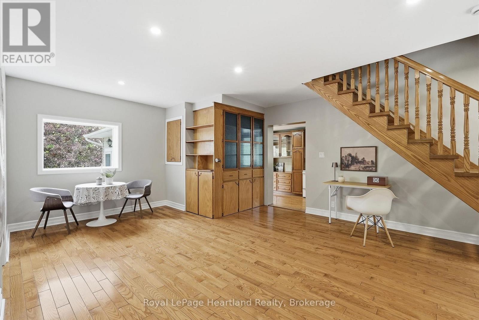 2058 James Street Property Photo 14