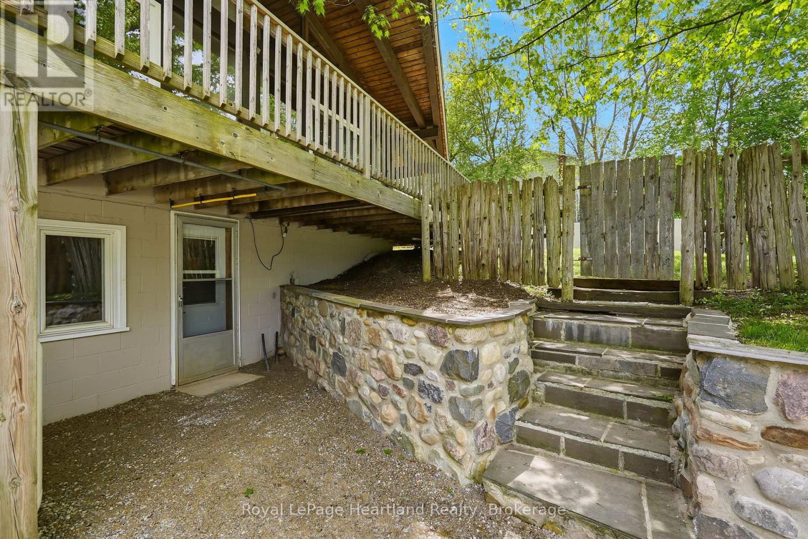 2058 James Street Property Photo 31