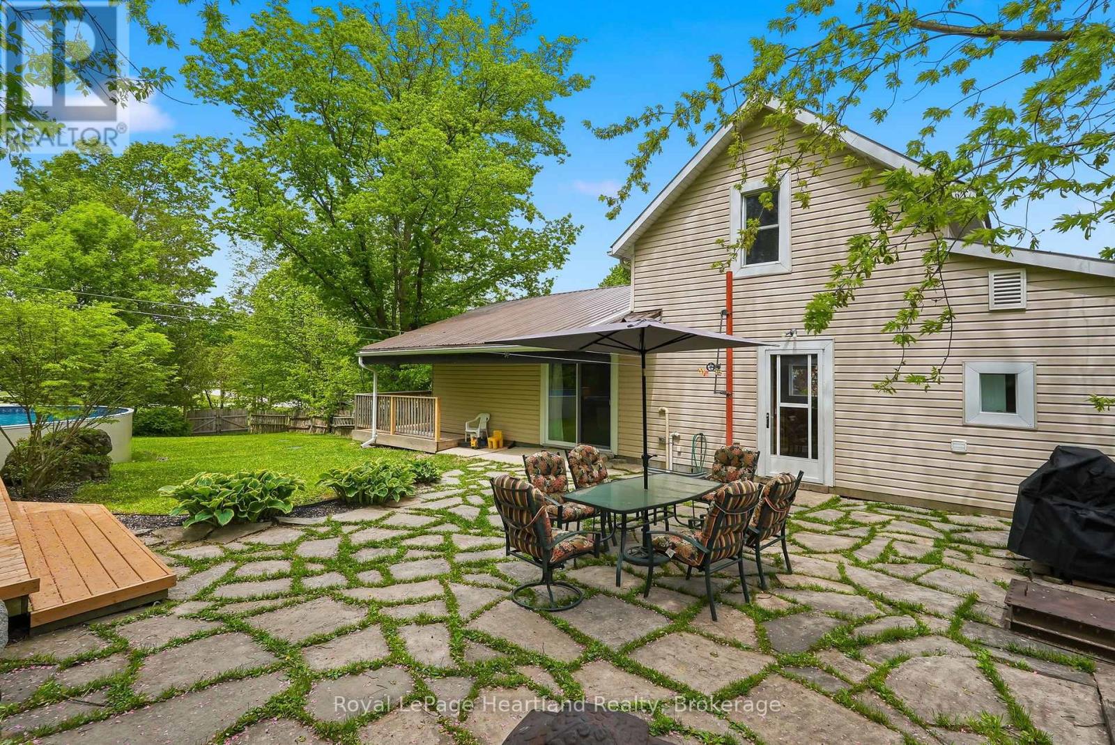 2058 James Street Property Photo 40