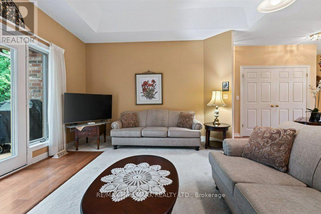17 - 99 Linwell Road Property Photo 12