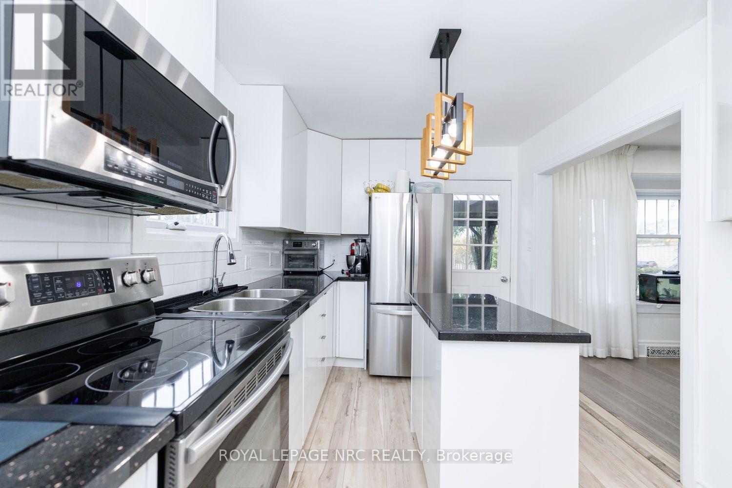 243 Geneva Street Property Photo 6