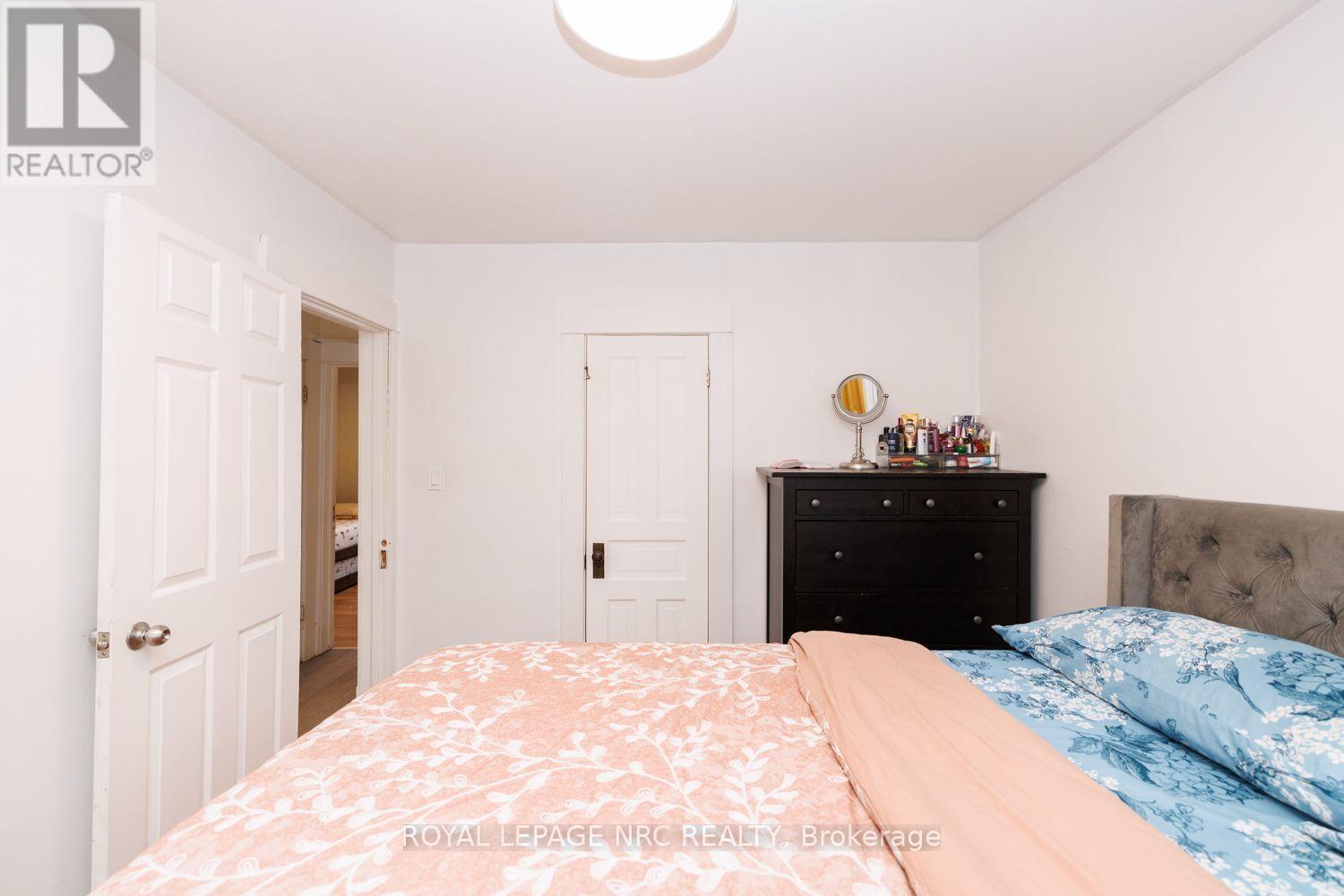 243 Geneva Street Property Photo 16