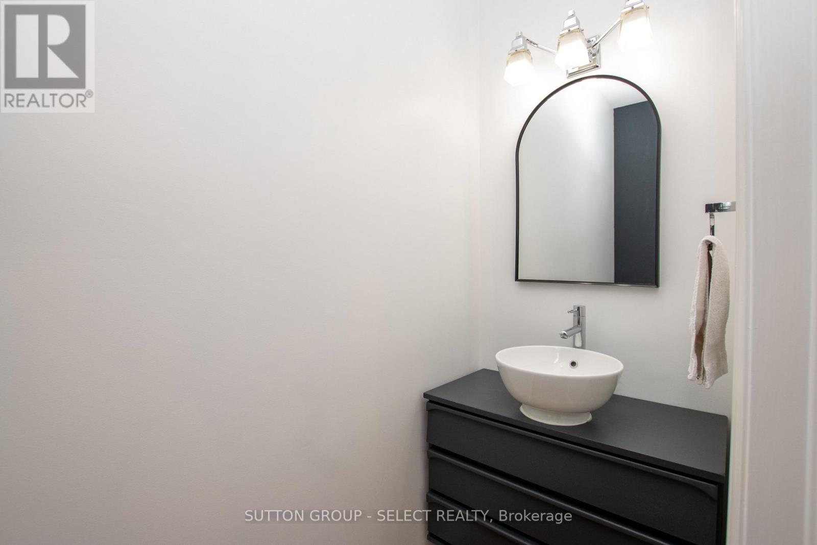 4125 Masterson Circle Property Photo 9