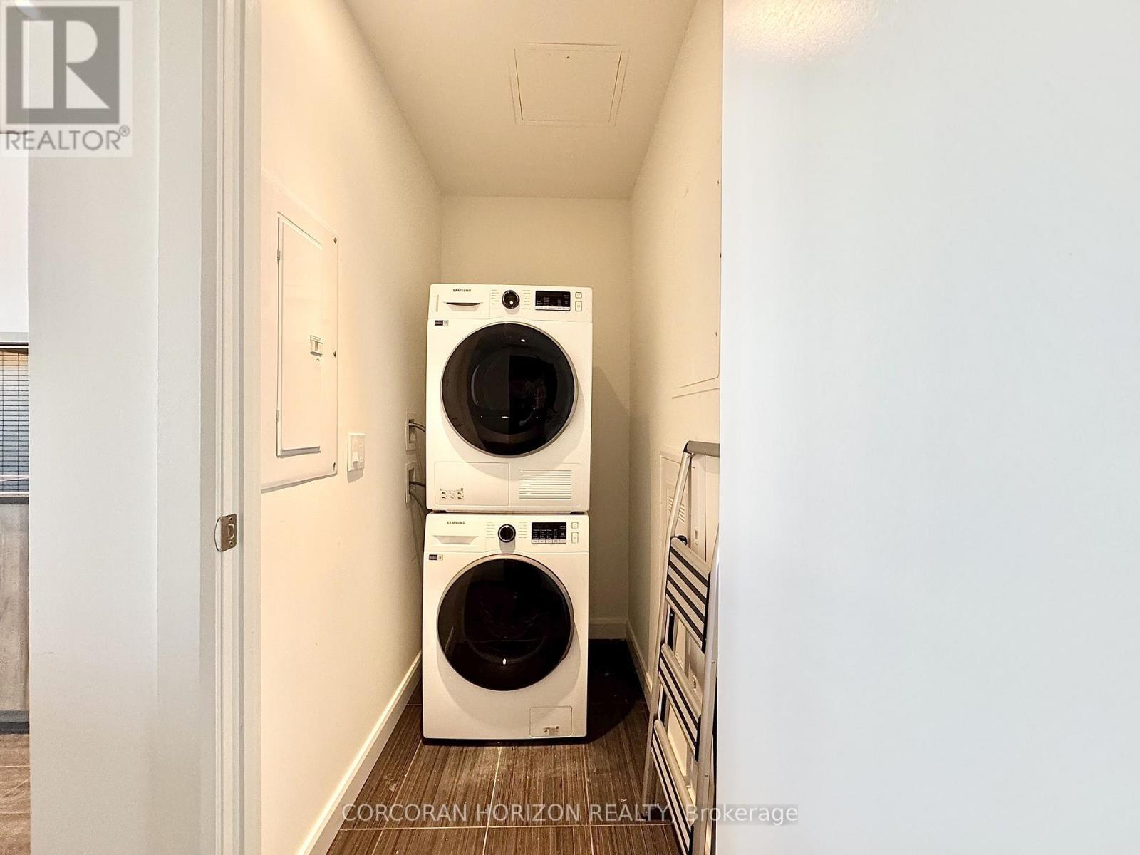 1412 - 741 King Street W Property Photo 8