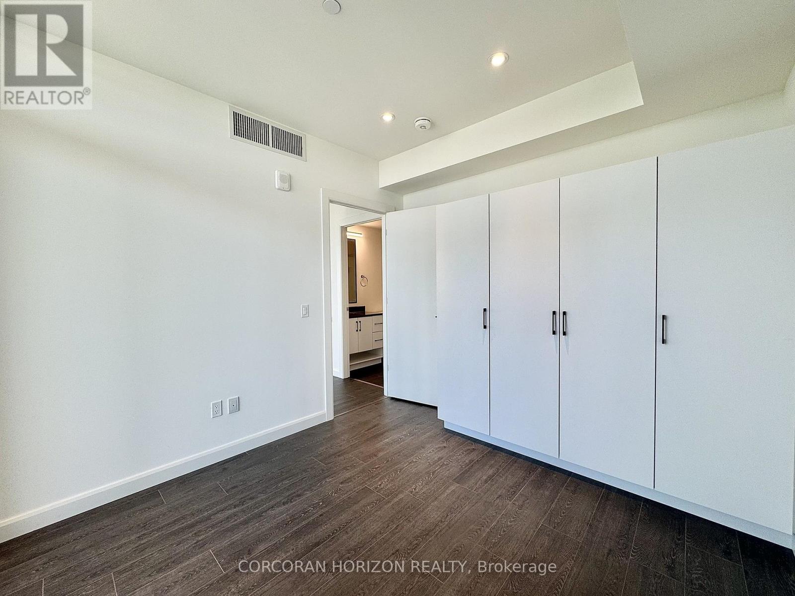 1412 - 741 King Street W Property Photo 25