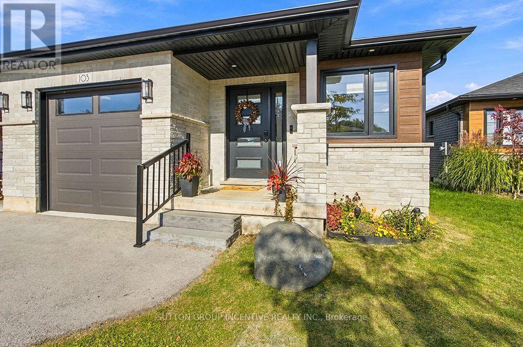 103 Jefferey Way Property Photo 2