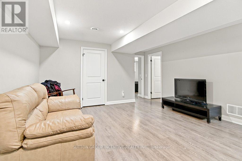 103 Jefferey Way Property Photo 31