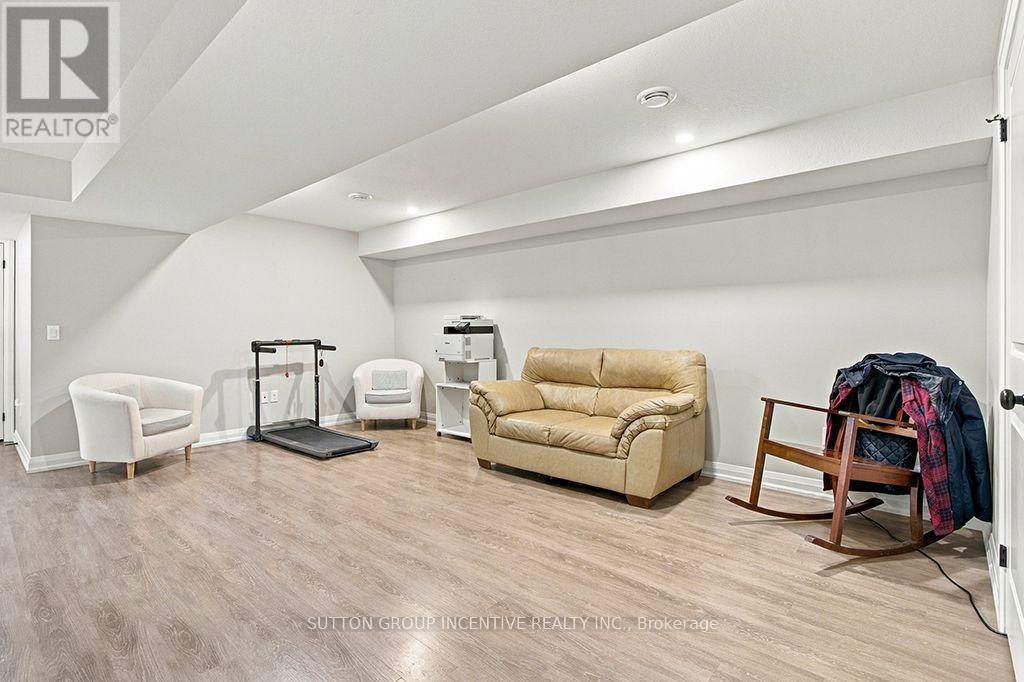 103 Jefferey Way Property Photo 32