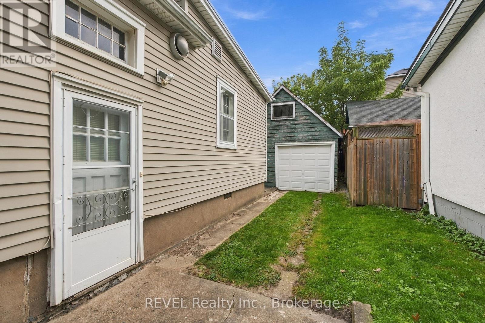 132 Hellems Avenue Property Photo 7