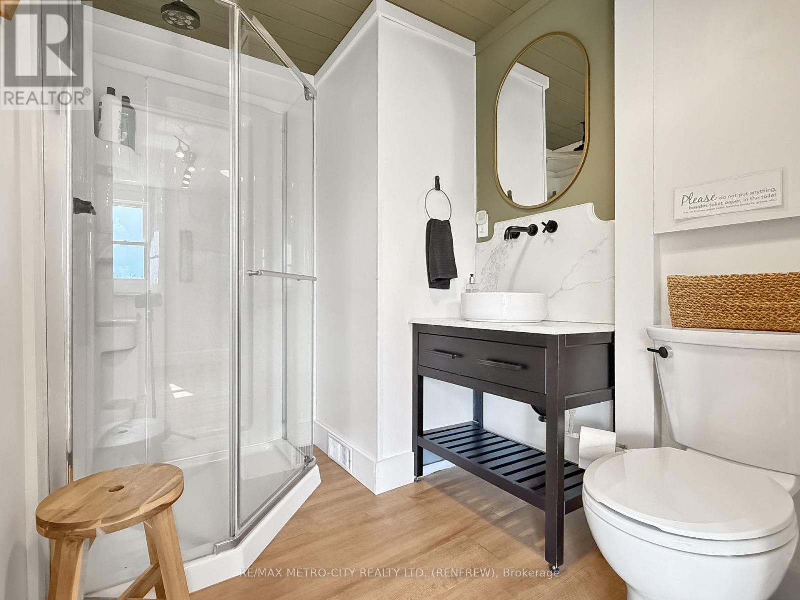 982 Stones Lake Road Property Photo 16