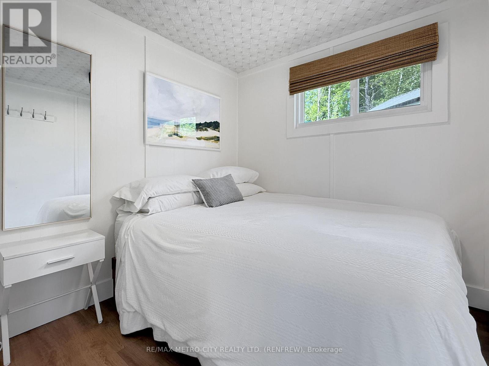 982 Stones Lake Road Property Photo 18
