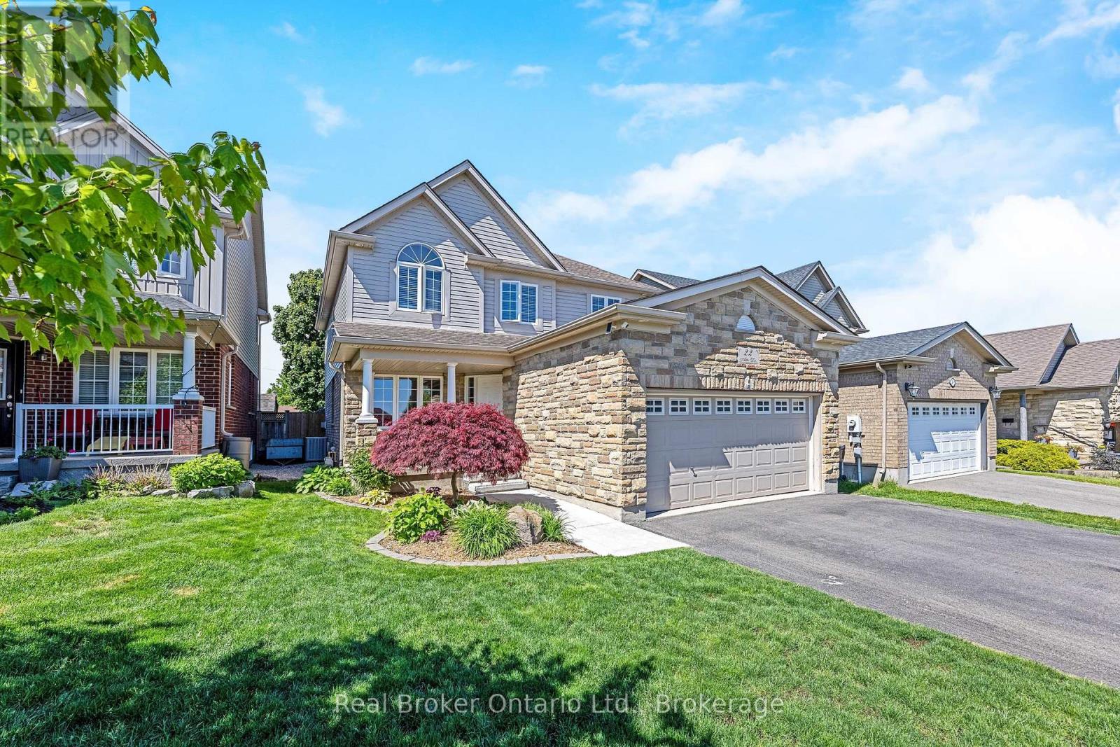 22 Atto Drive Property Photo 2