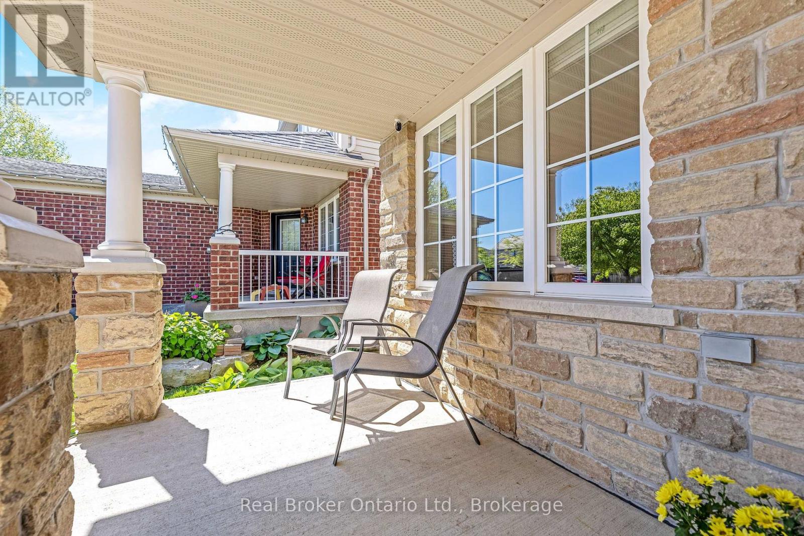 22 Atto Drive Property Photo 4