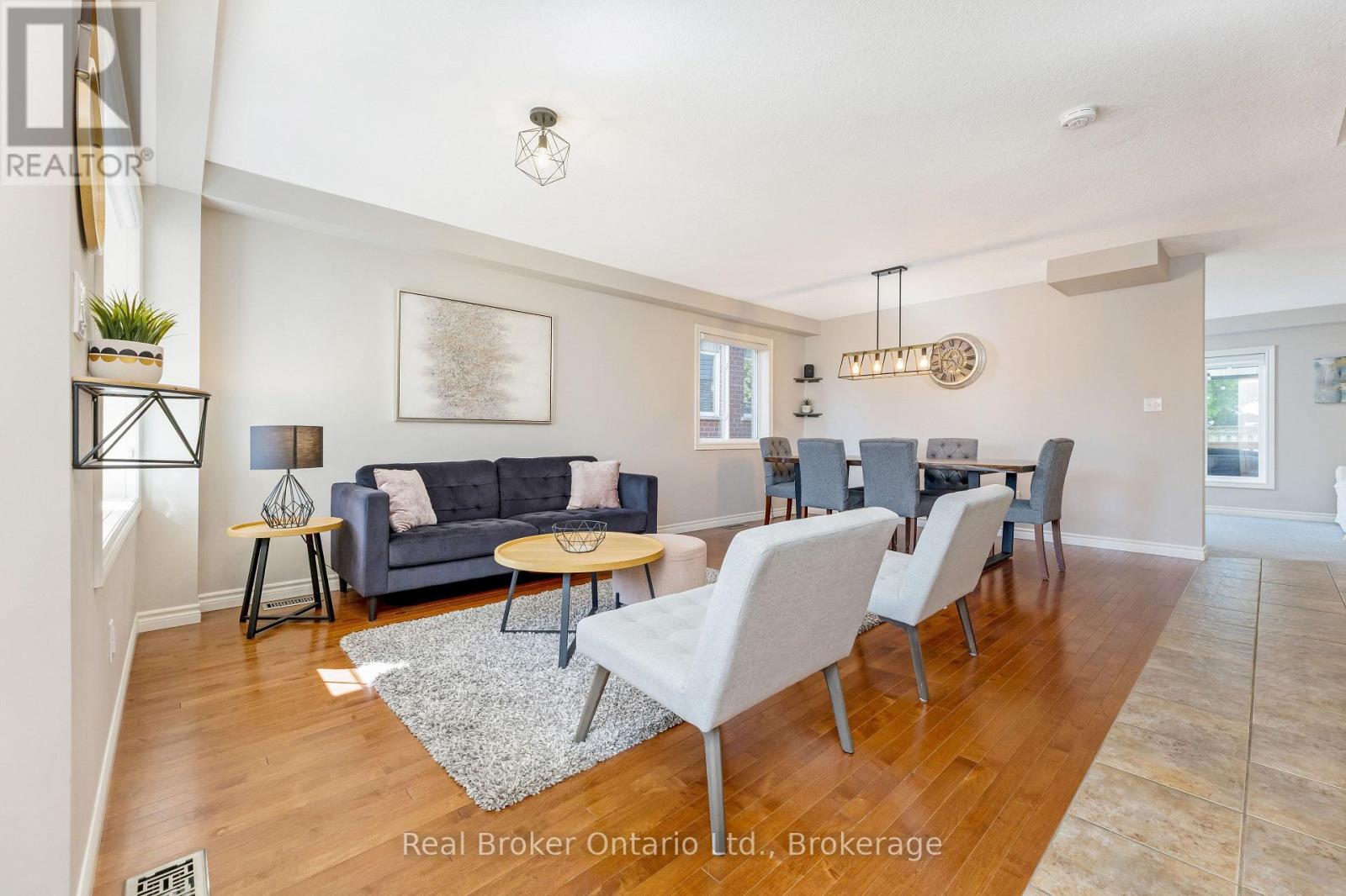 22 Atto Drive Property Photo 8