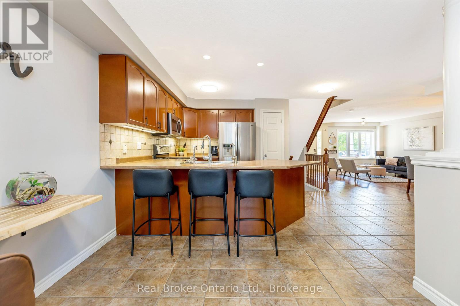 22 Atto Drive Property Photo 14