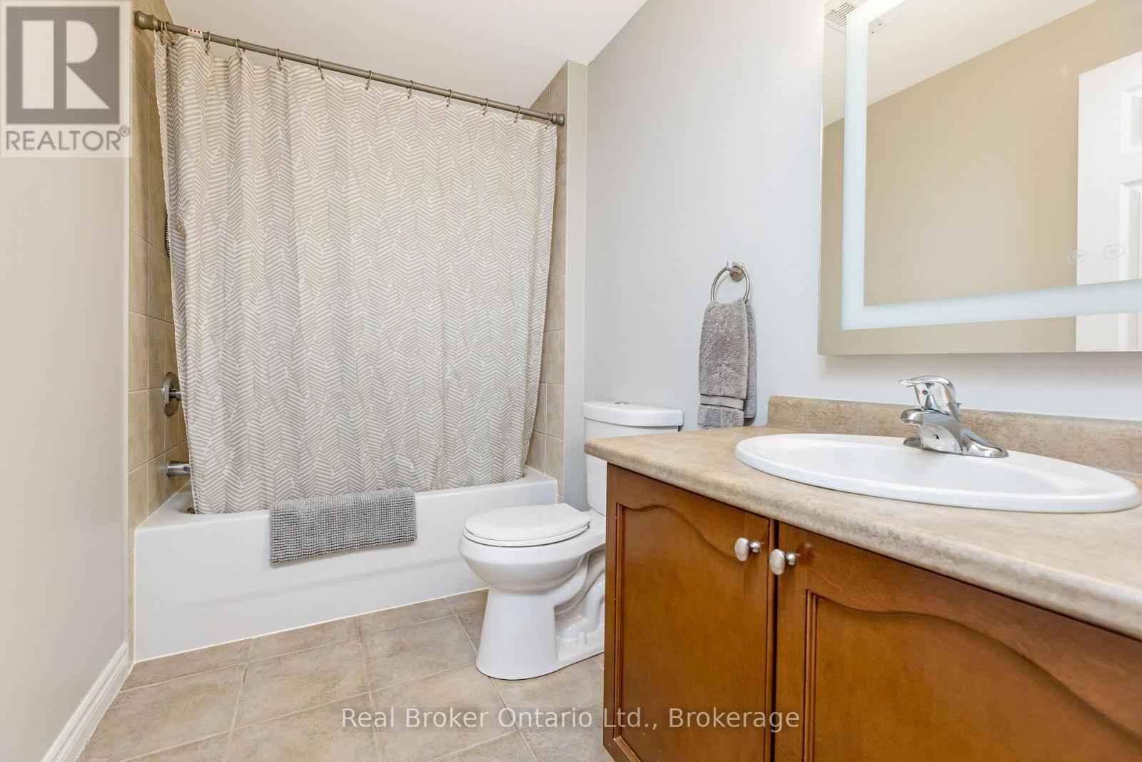 22 Atto Drive Property Photo 30
