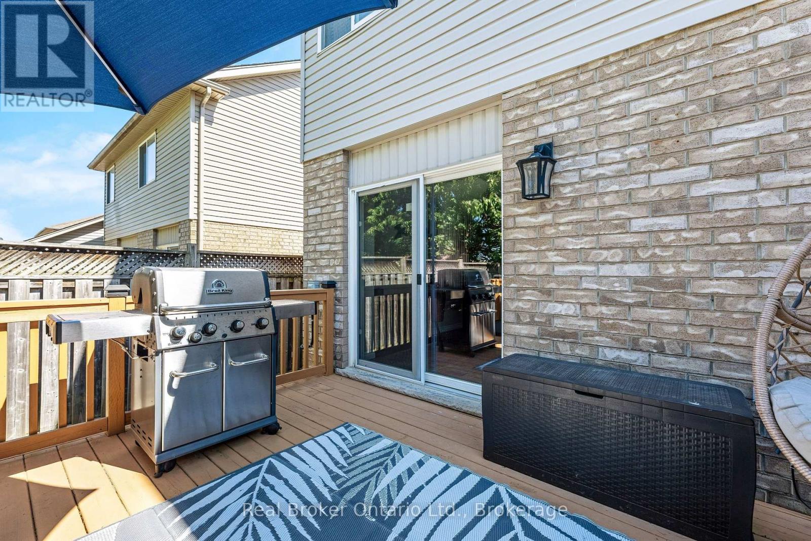 22 Atto Drive Property Photo 32
