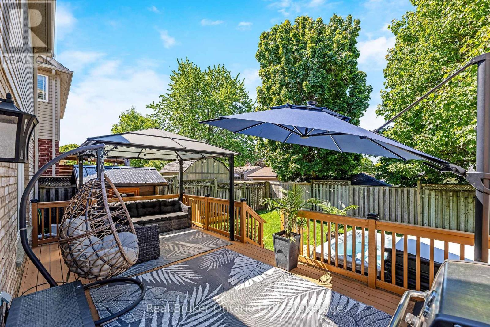 22 Atto Drive Property Photo 33