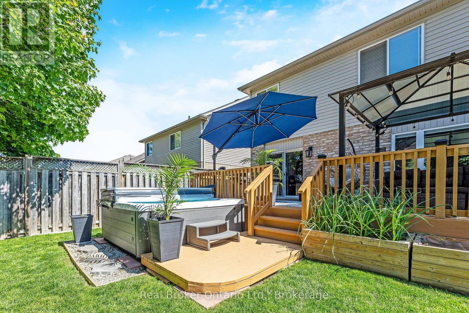 22 Atto Drive Property Photo 36