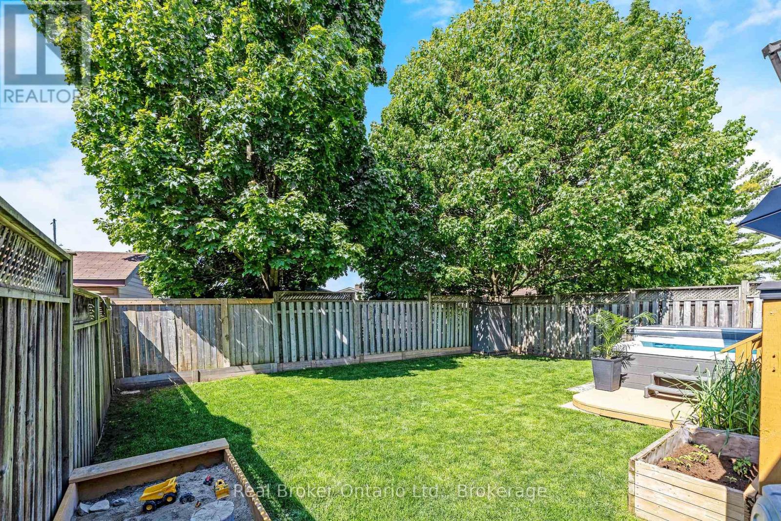 22 Atto Drive Property Photo 38