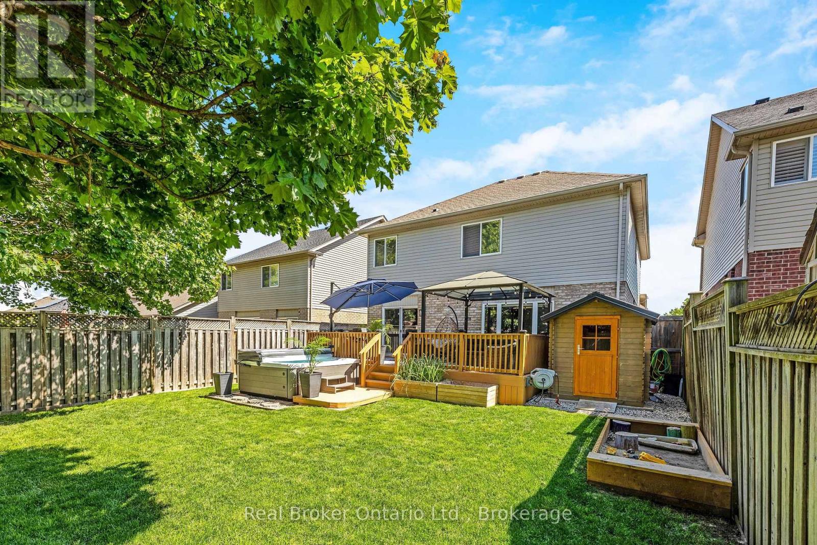 22 Atto Drive Property Photo 40