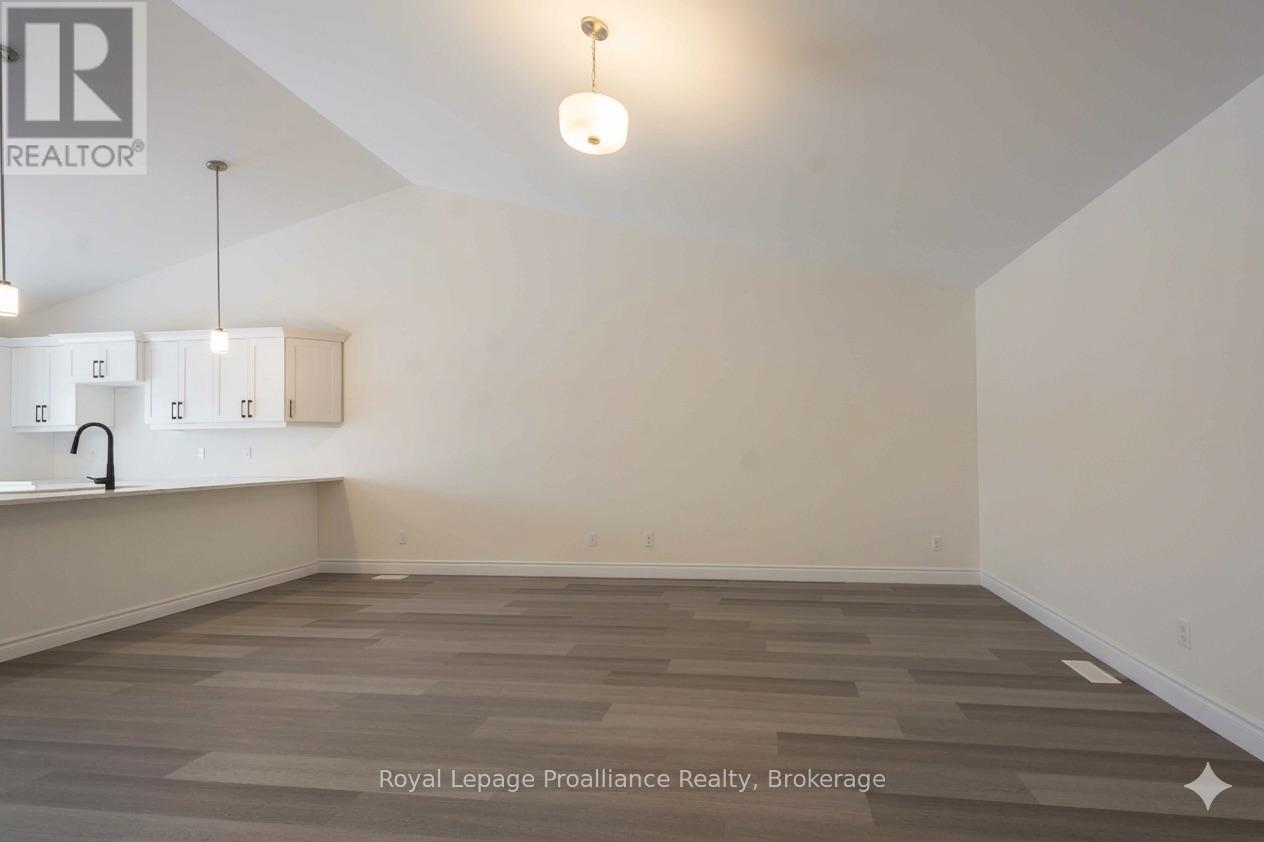 119 Farrington Crescent Property Photo 5