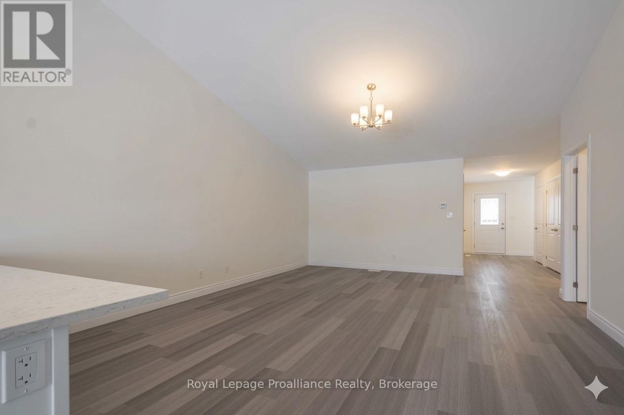 119 Farrington Crescent Property Photo 6