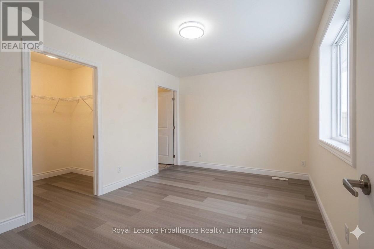 119 Farrington Crescent Property Photo 11