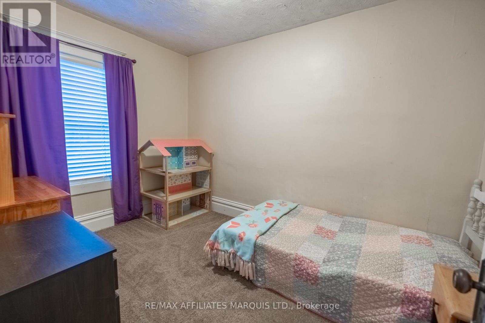 311 Fourth Street W Property Photo 18