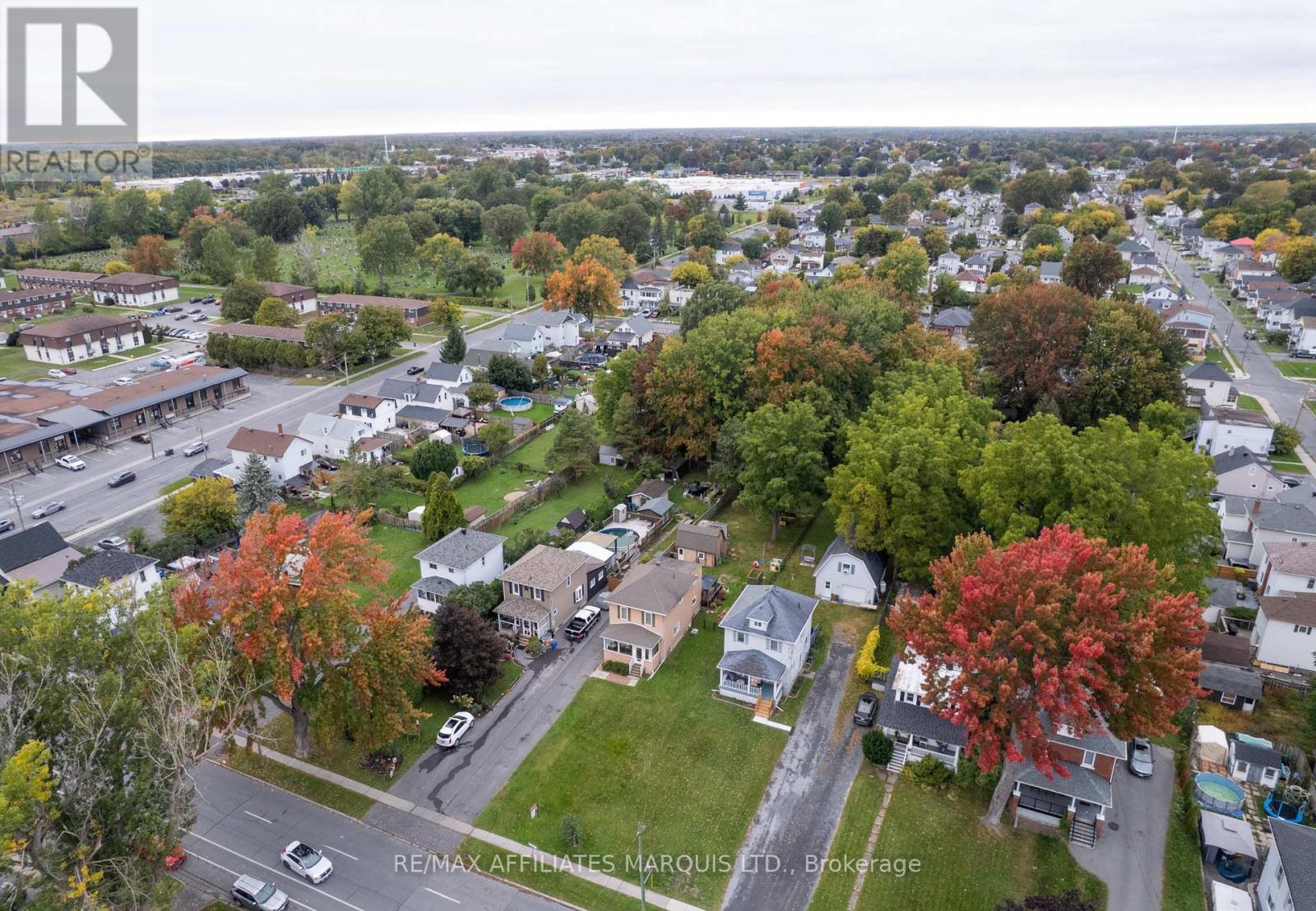 311 Fourth Street W Property Photo 26