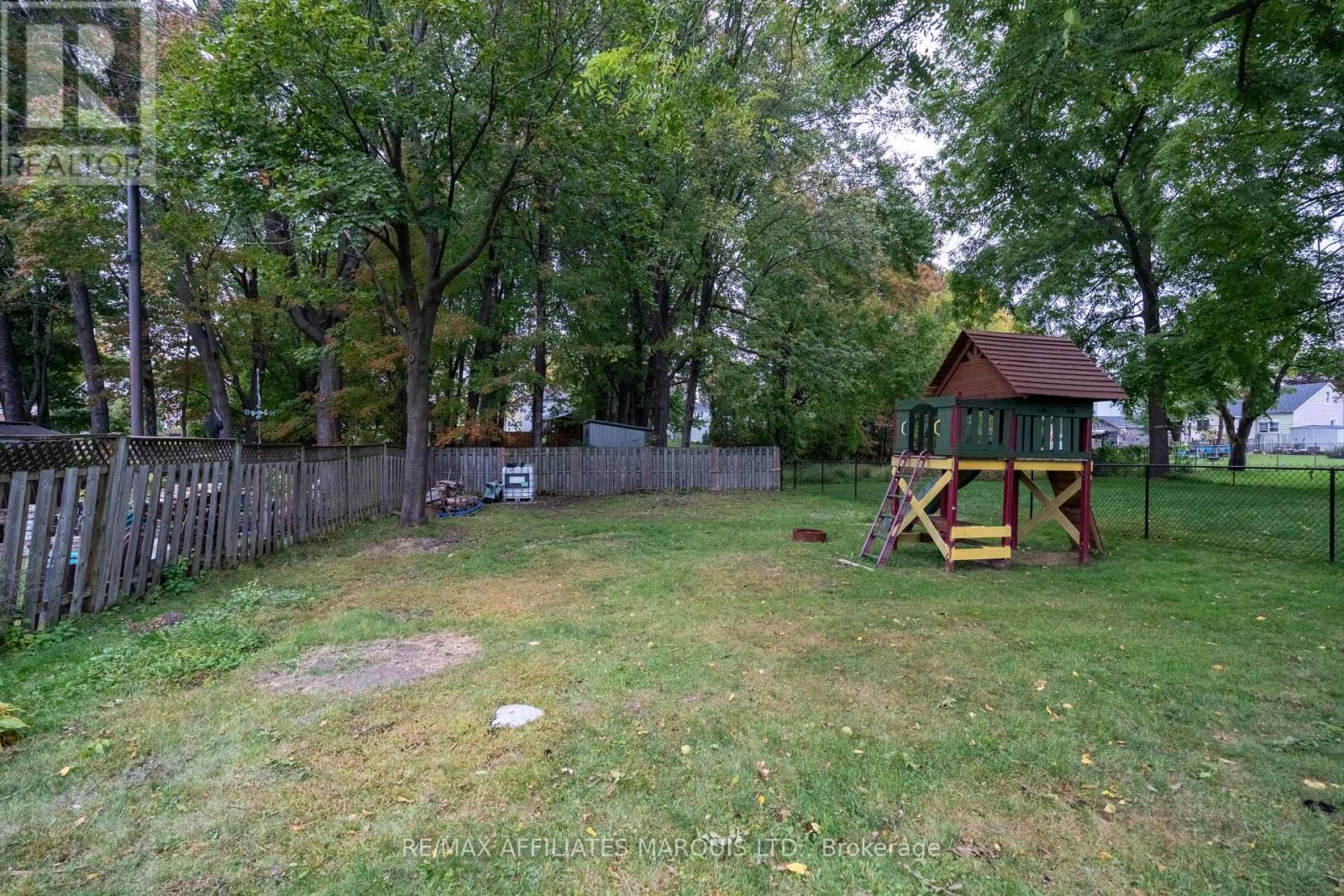 311 Fourth Street W Property Photo 28