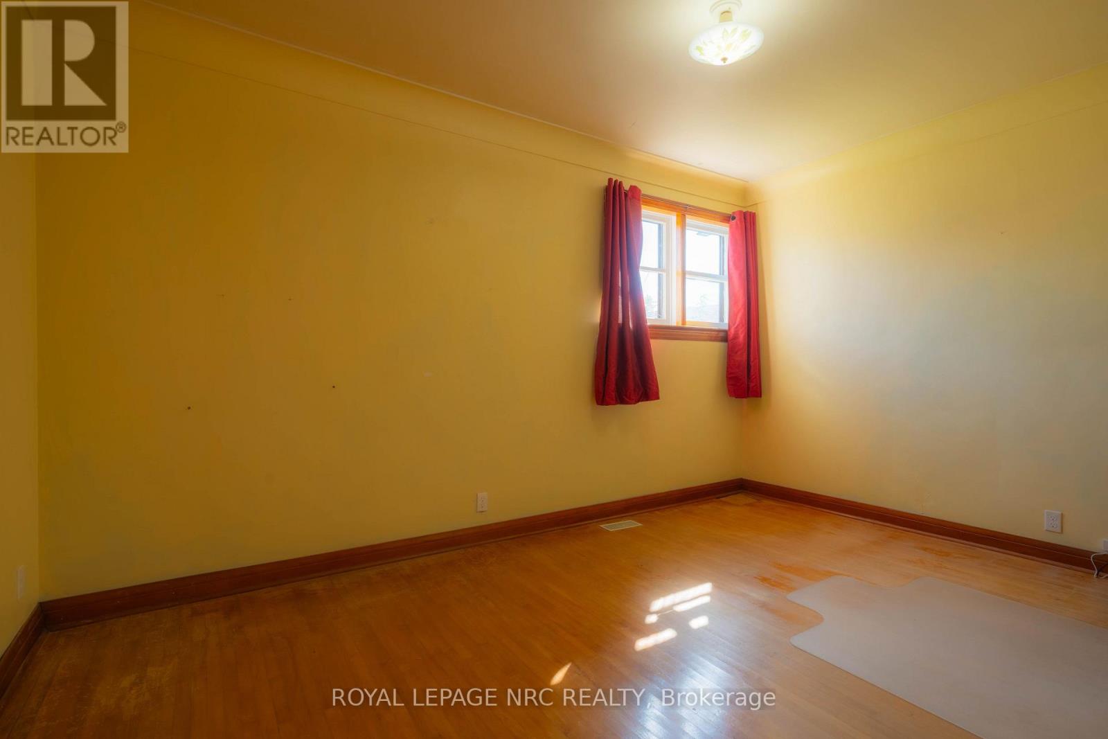 56 Lyons Avenue Property Photo 24
