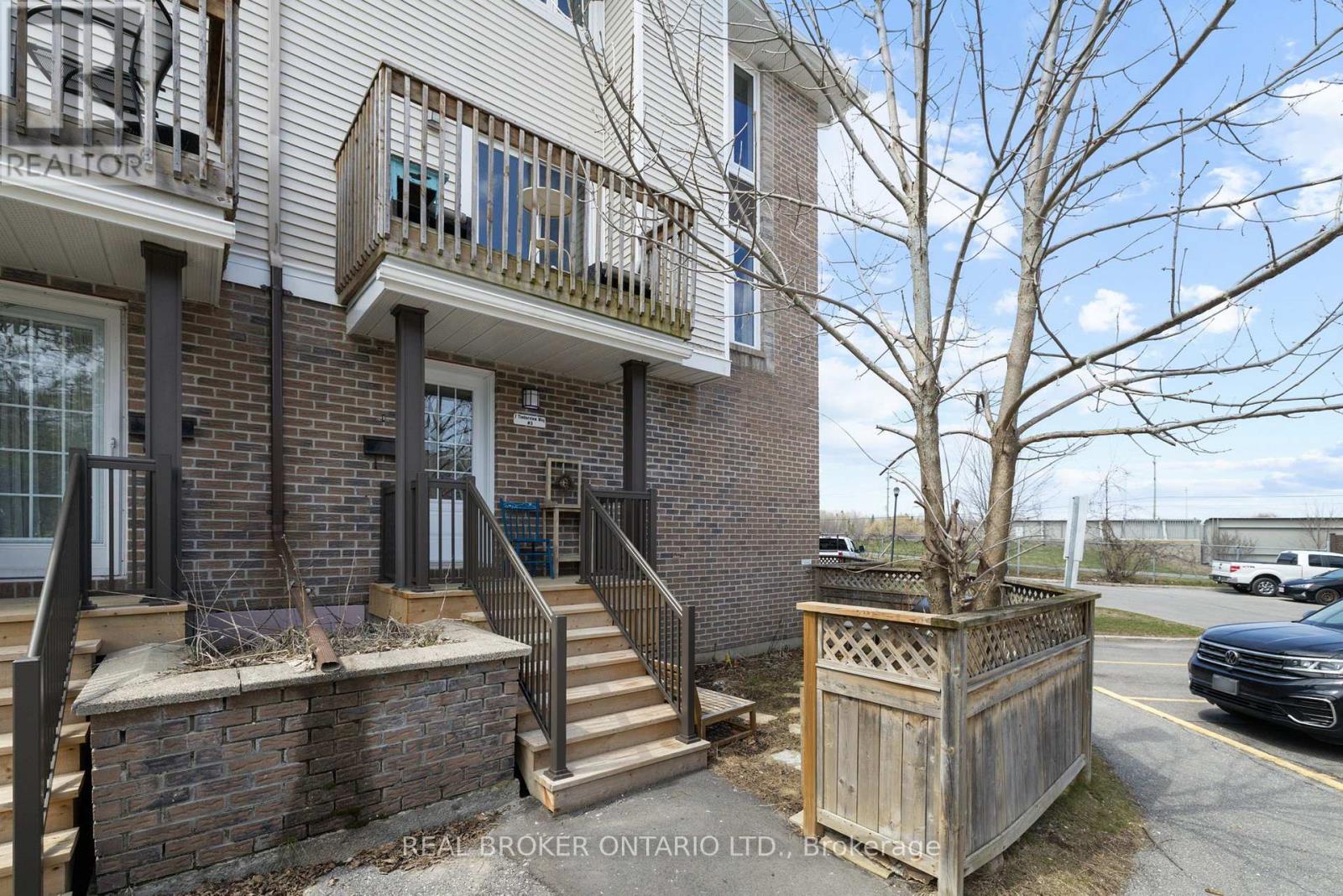 3 - 7 Timberview Way Property Photo 2