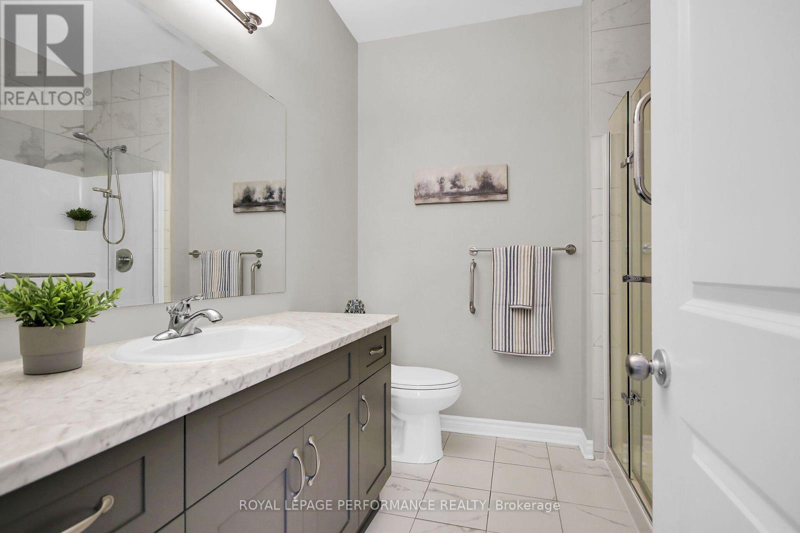 522 Silverbell Crescent Property Photo 21