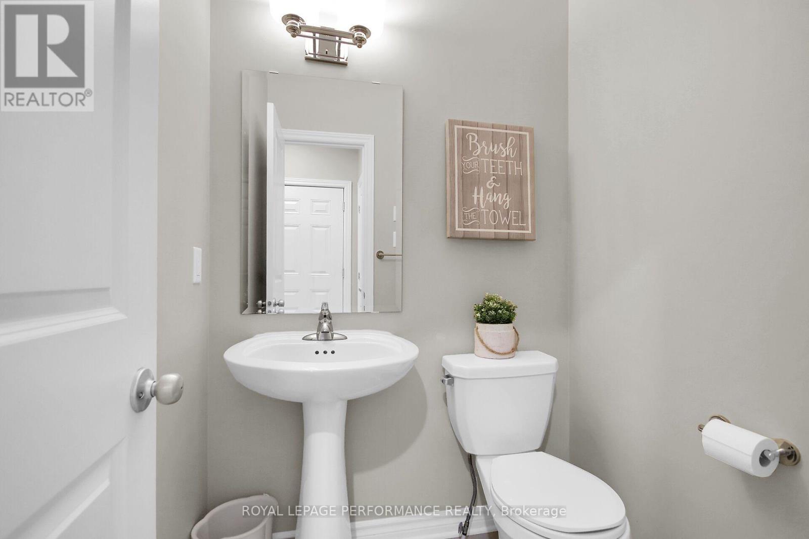 522 Silverbell Crescent Property Photo 23