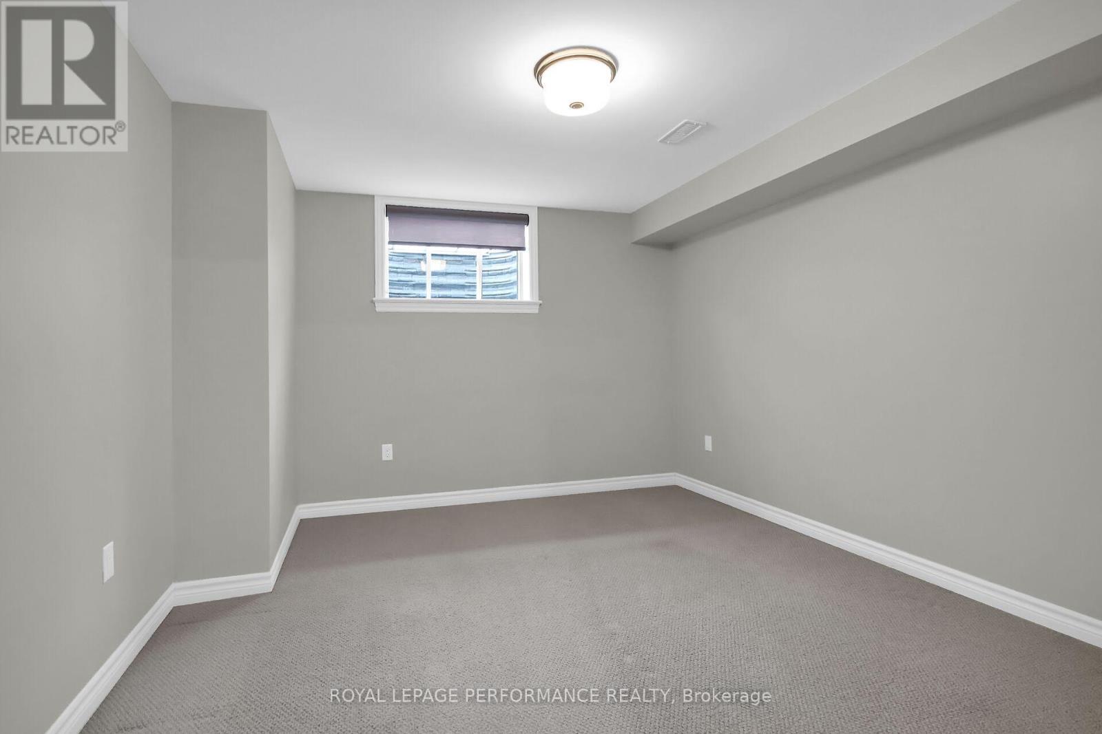 522 Silverbell Crescent Property Photo 29