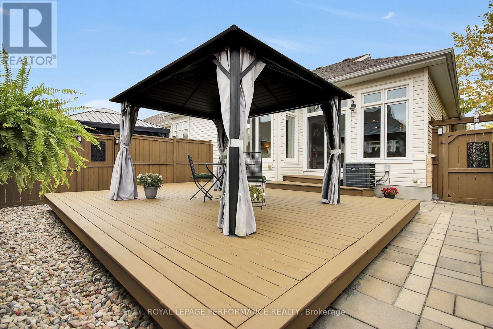 522 Silverbell Crescent Property Photo 36