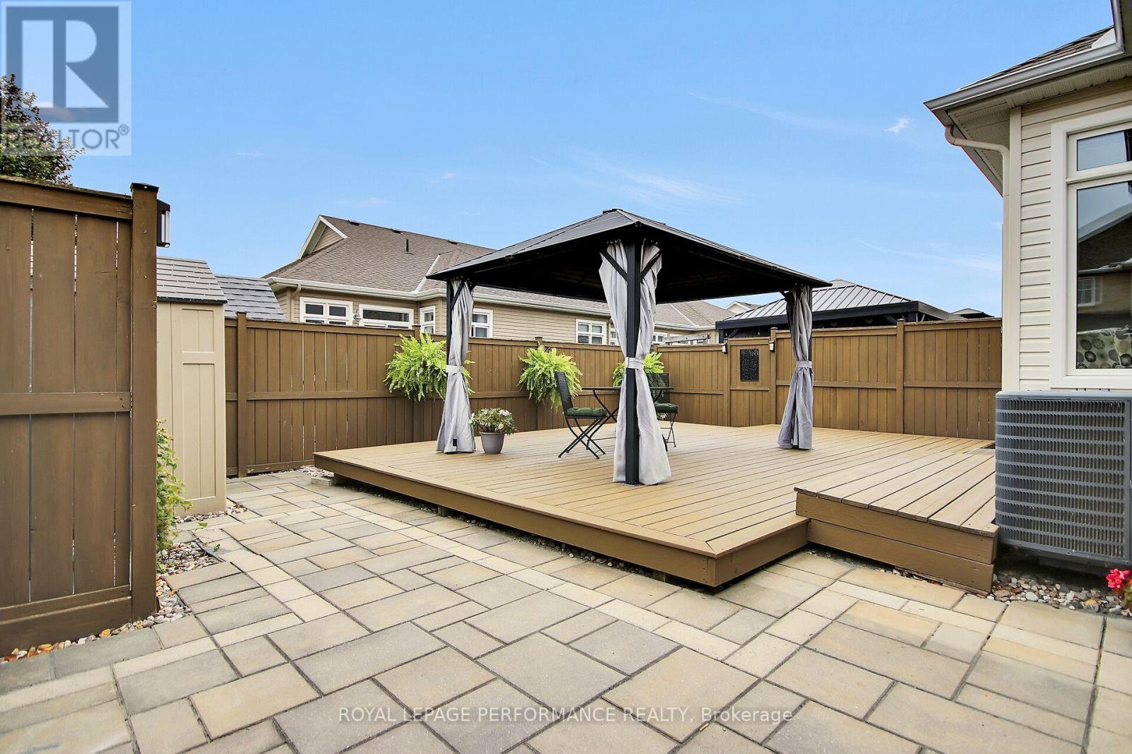 522 Silverbell Crescent Property Photo 37