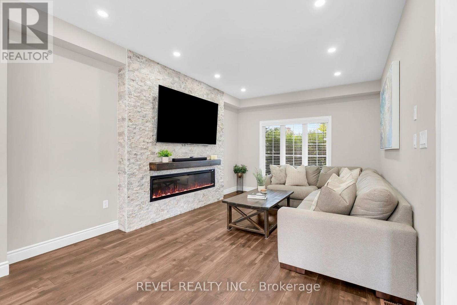 14 Devonleigh Drive Property Photo 13