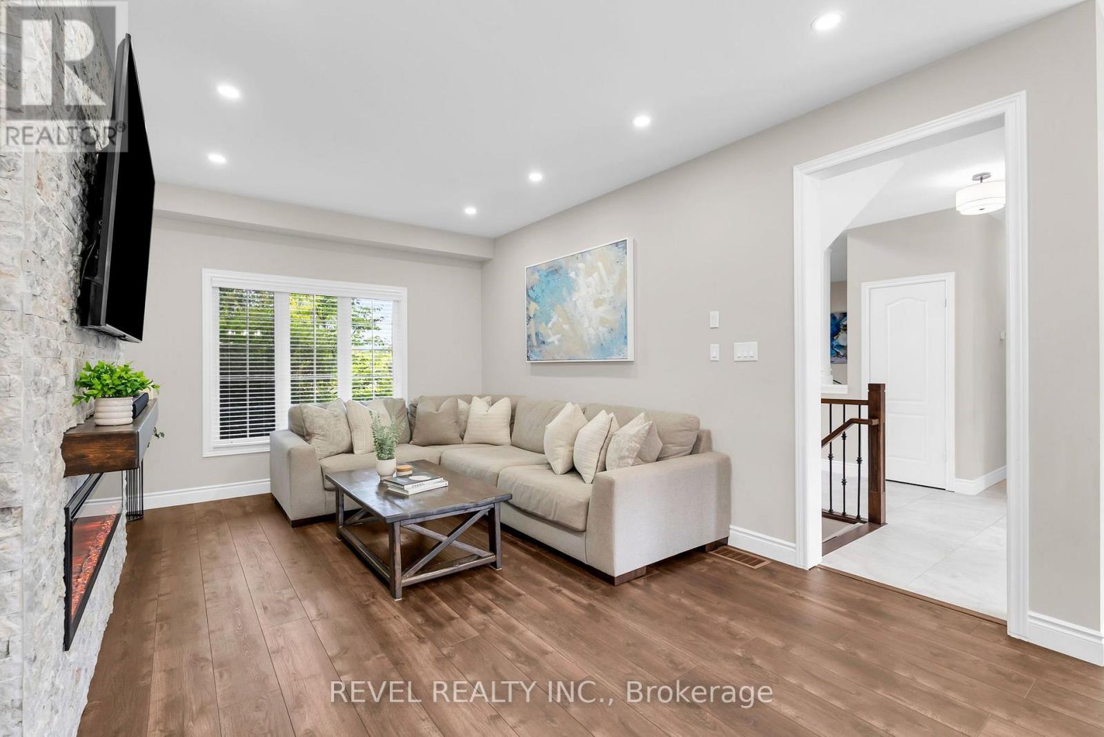 14 Devonleigh Drive Property Photo 15