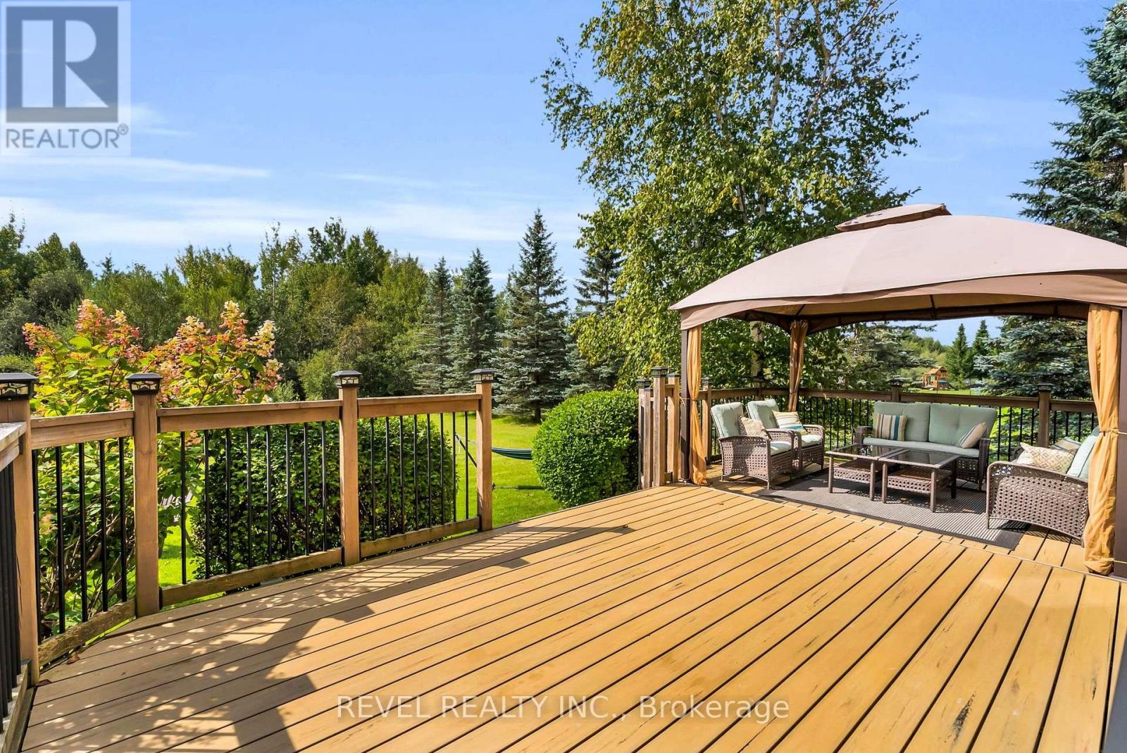14 Devonleigh Drive Property Photo 36