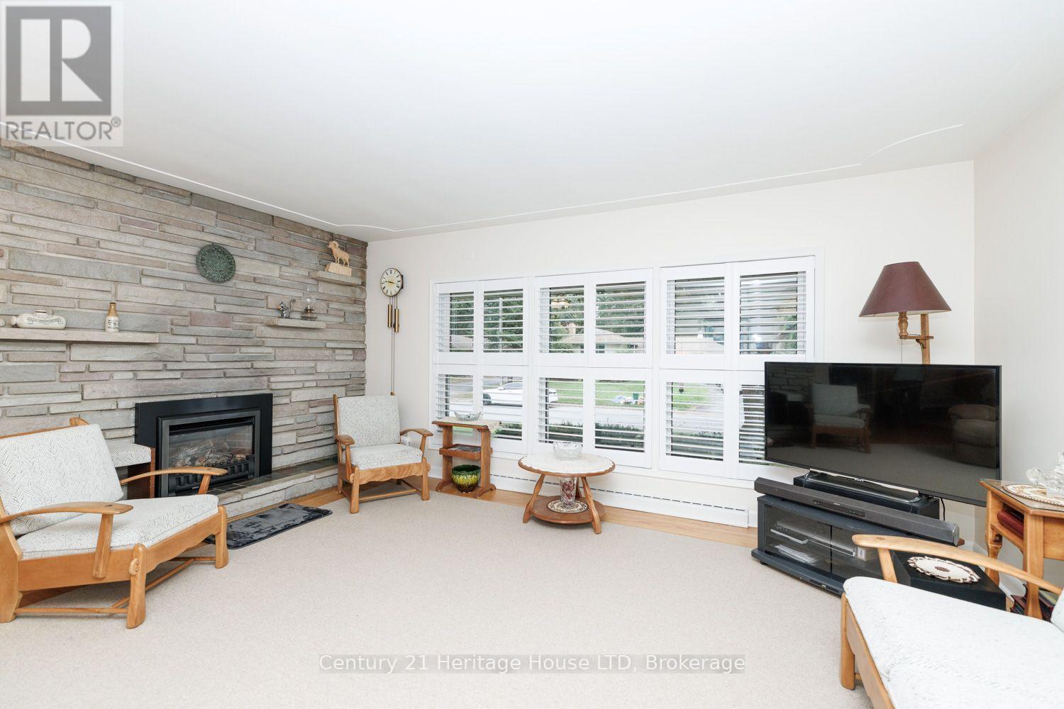 5159 Shirley Avenue Property Photo 7