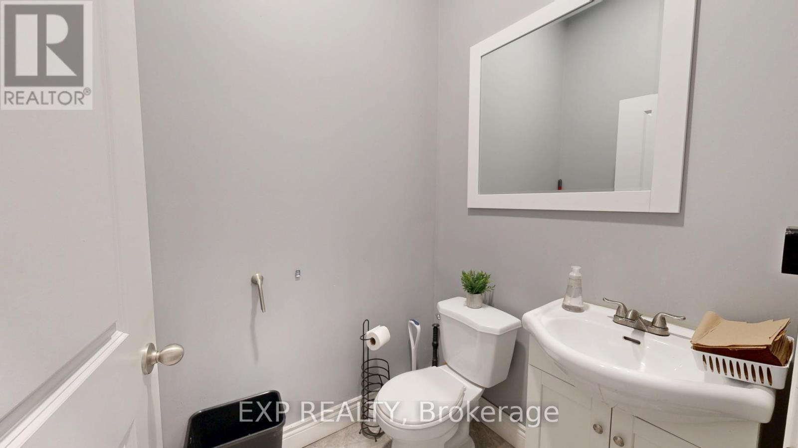 4 - 540 Clarke Road Property Photo 8