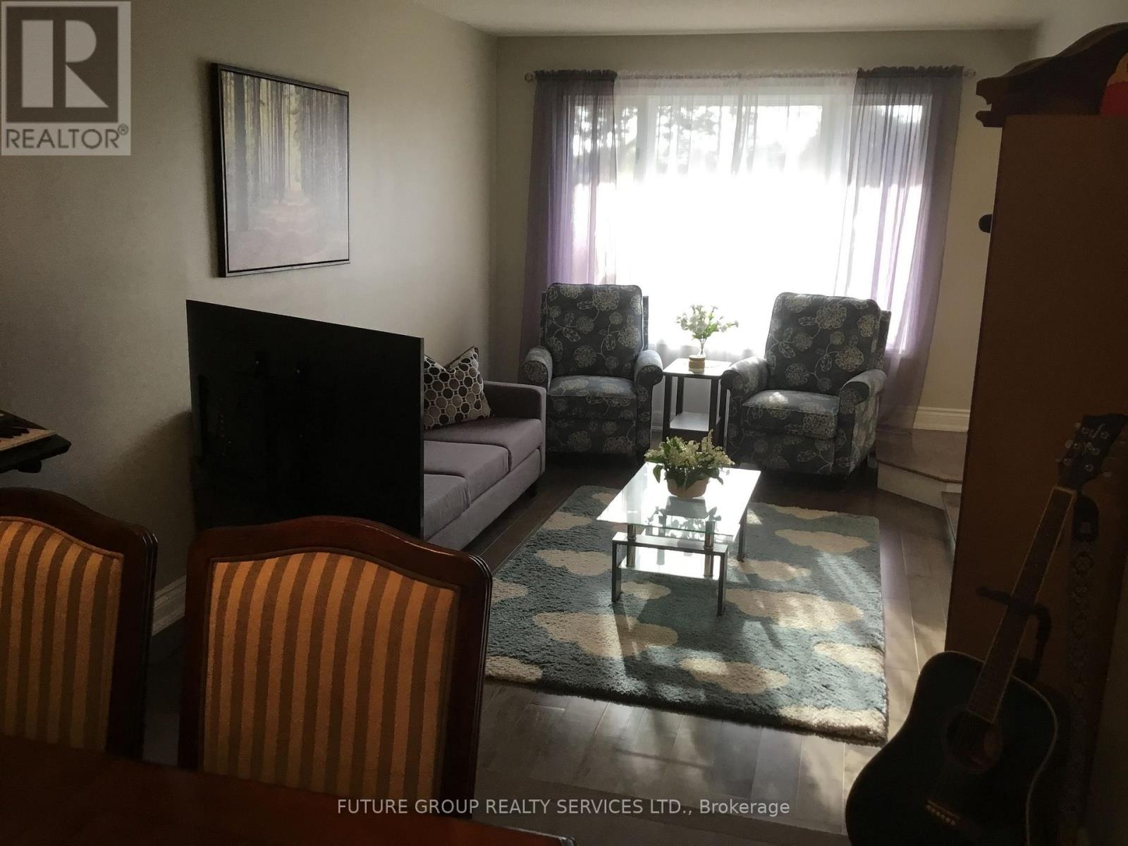 40 Lyton Crescent Property Photo 6