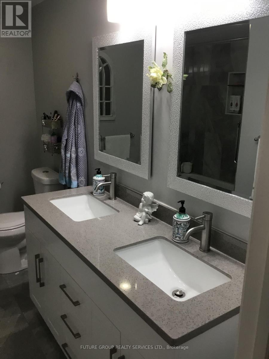 40 Lyton Crescent Property Photo 10