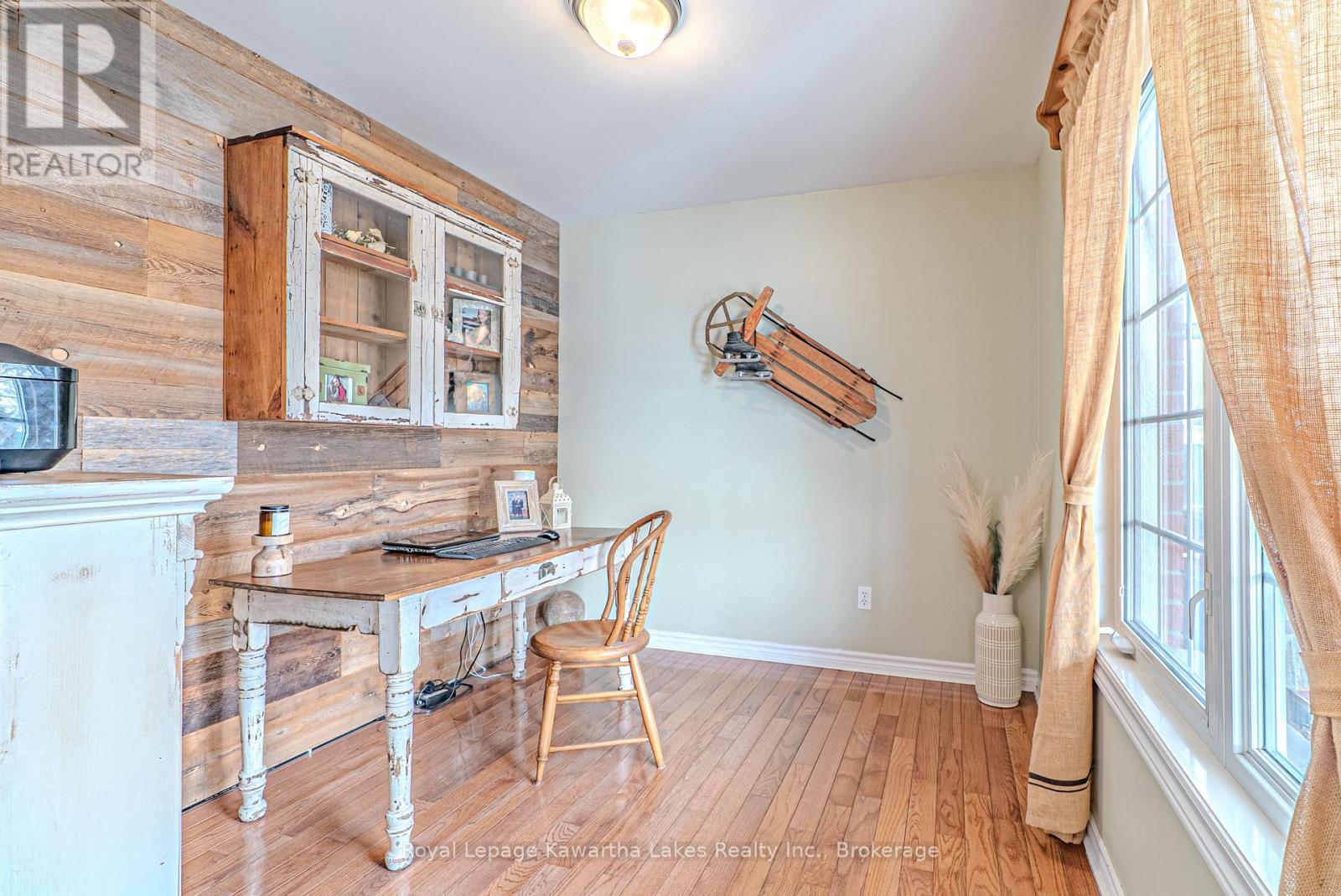 929 Eldon Road Property Photo 6