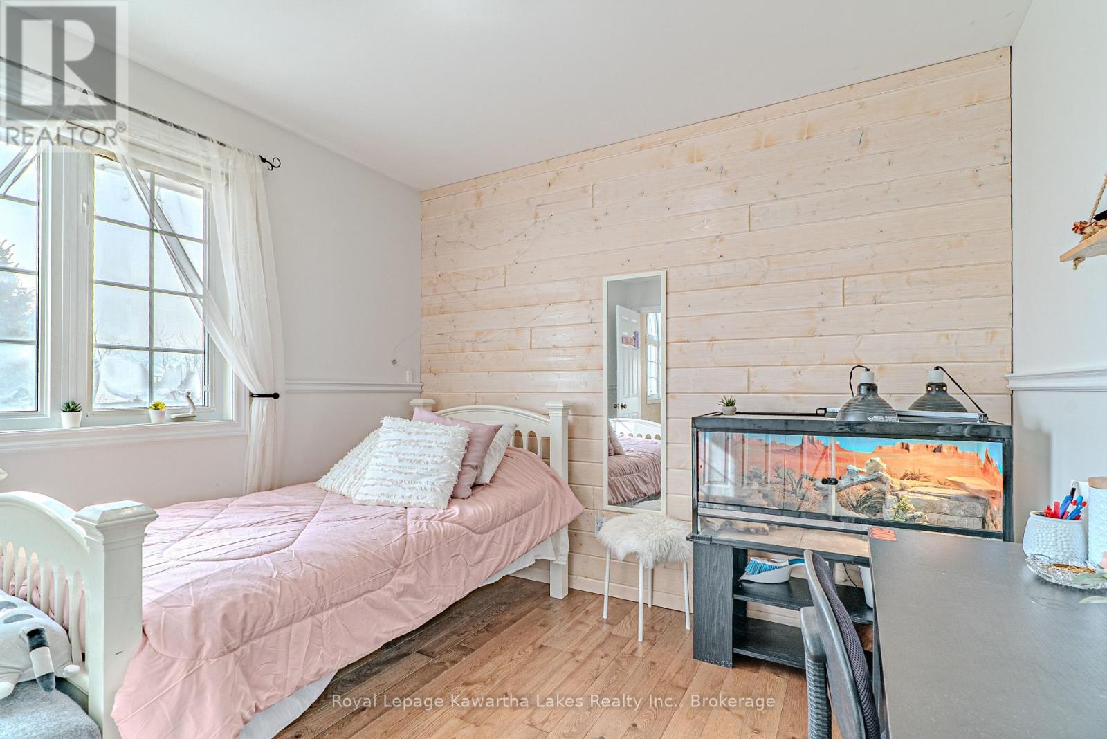 929 Eldon Road Property Photo 32