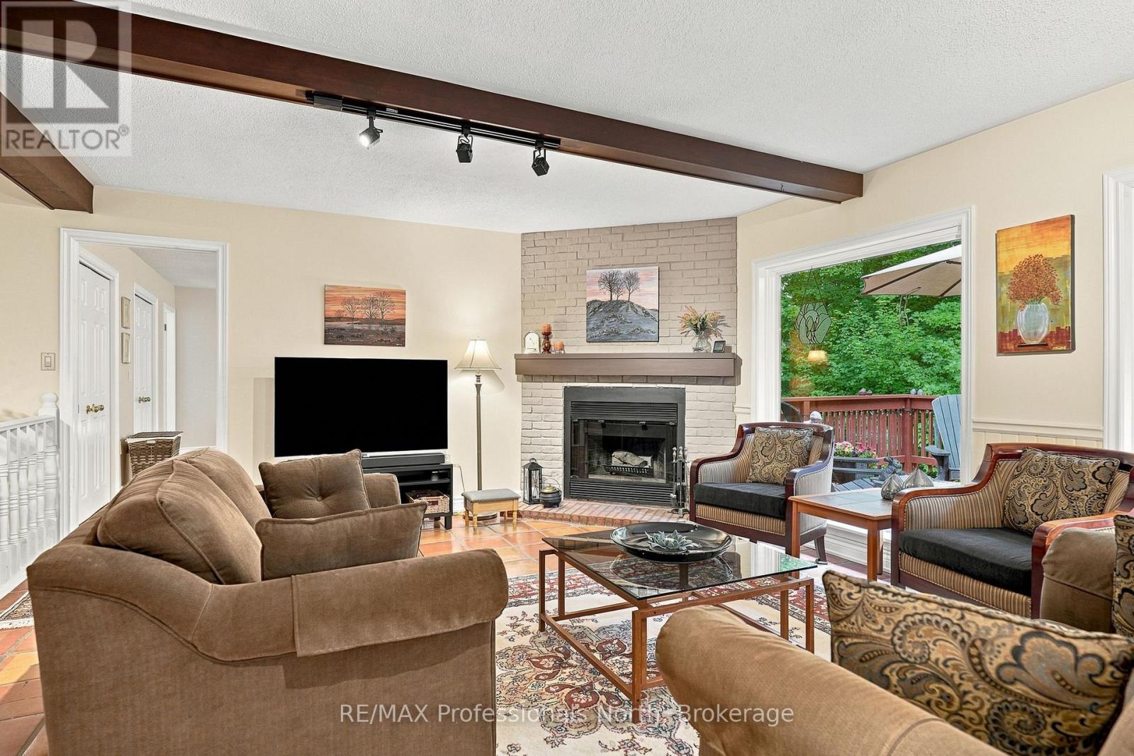 8 Palmer Court Property Photo 13